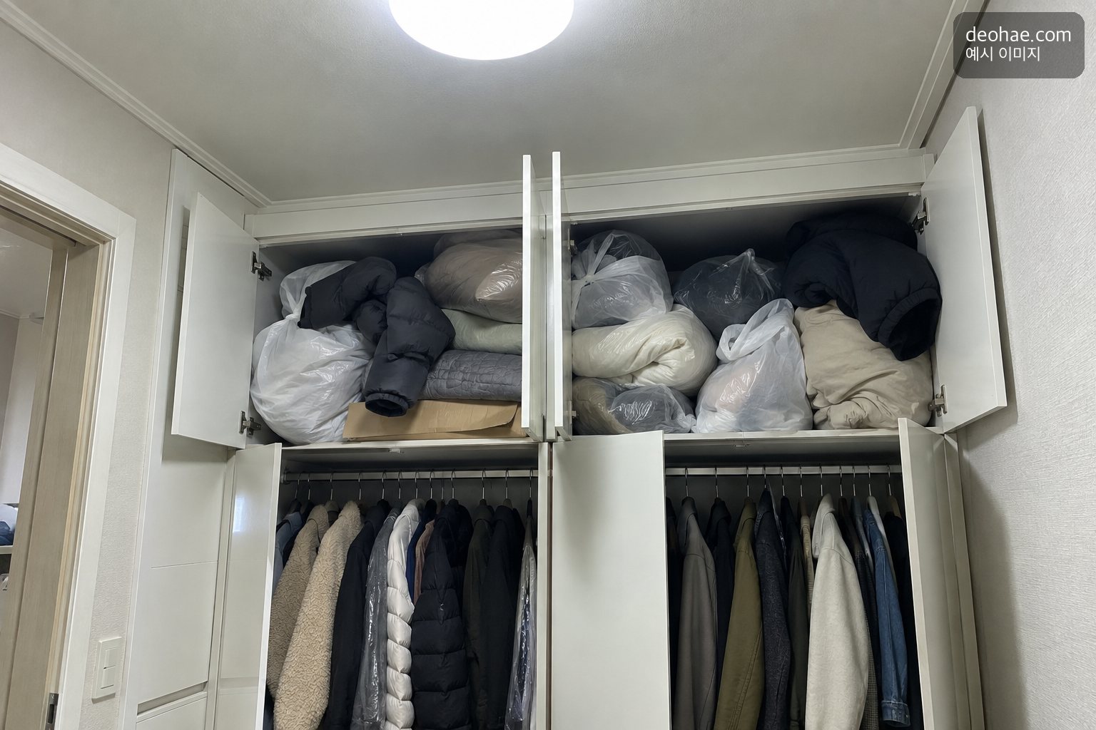 정리 전 — 계절 옷 보관