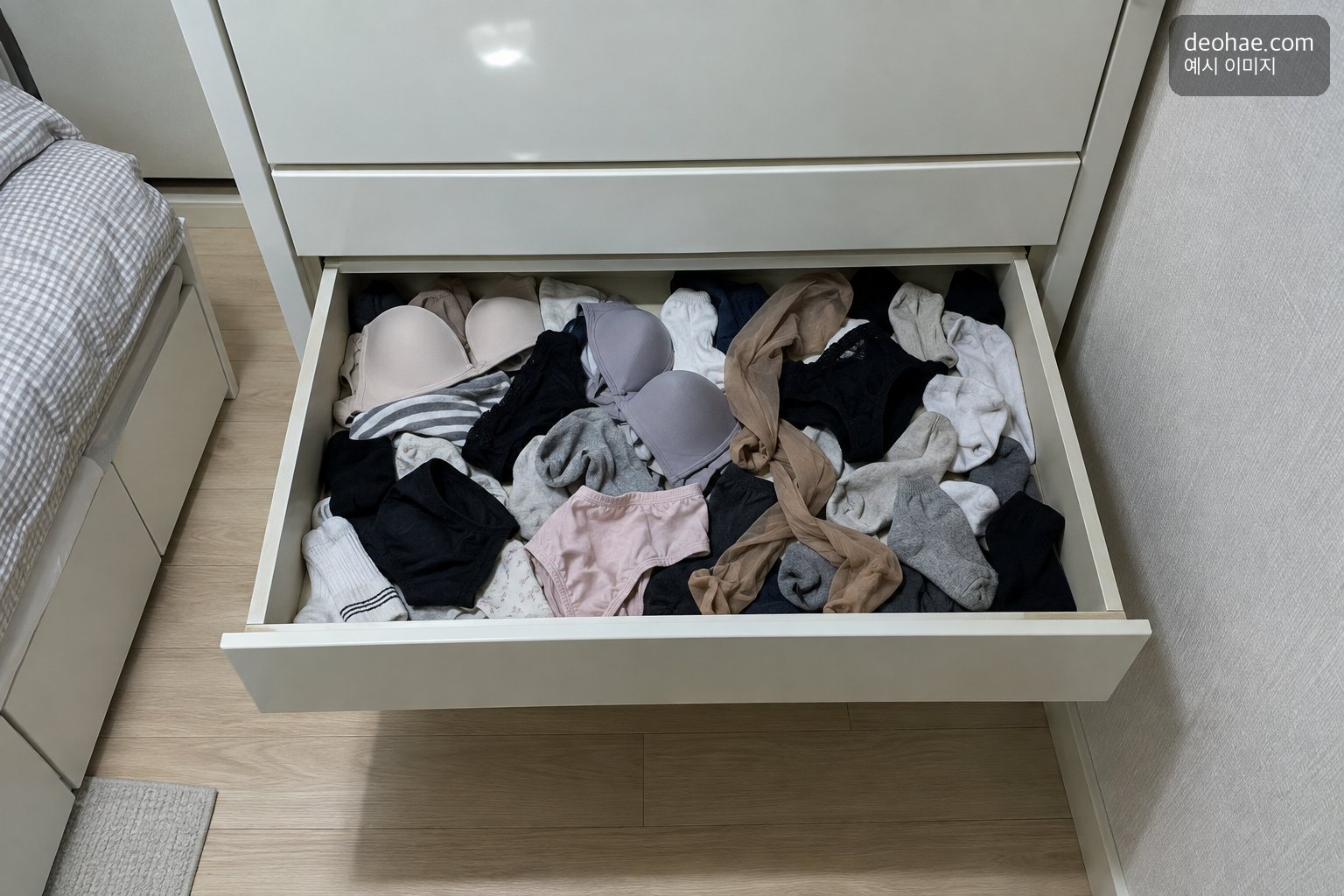 정리 전 — 속옷·양말 서랍