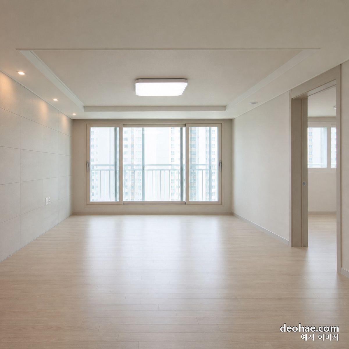 짐을 빼고 청소까지 마친 빈 거실